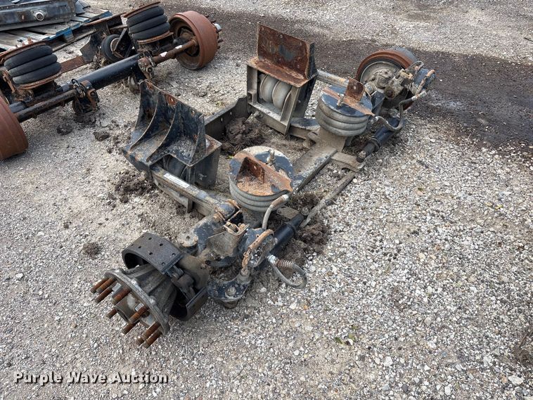 image for item EW0007 Watson & Chalin Mfg 100126-3 steerable air operated lift axle