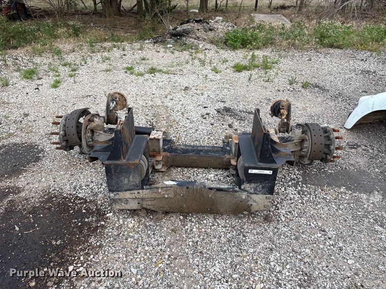image for item EW0008 Steerable air operated lift axle
