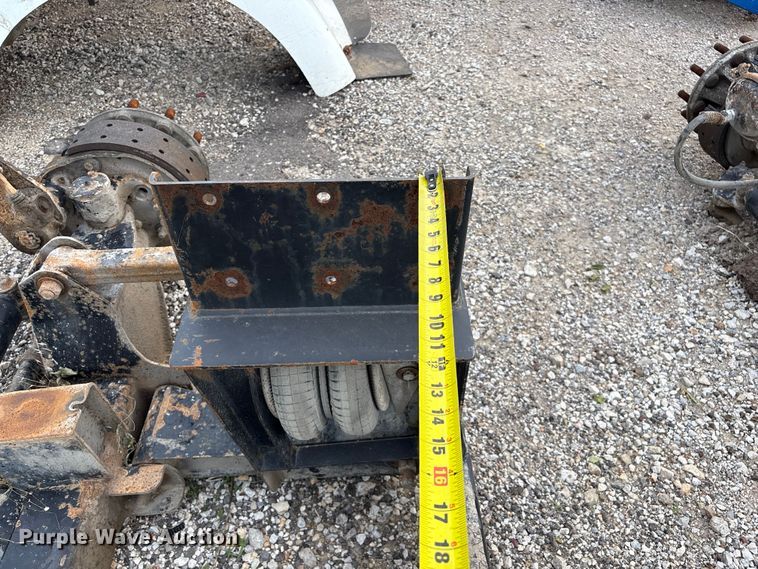 image for item EW0008 Steerable air operated lift axle