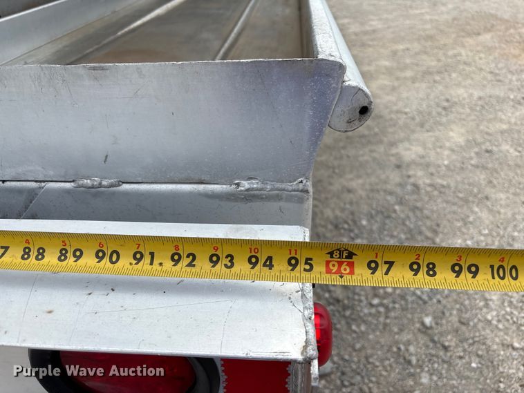 image for item EW1568 1995 Heil fuel trailer