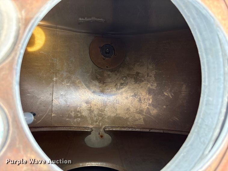 image for item EW1568 1995 Heil fuel trailer