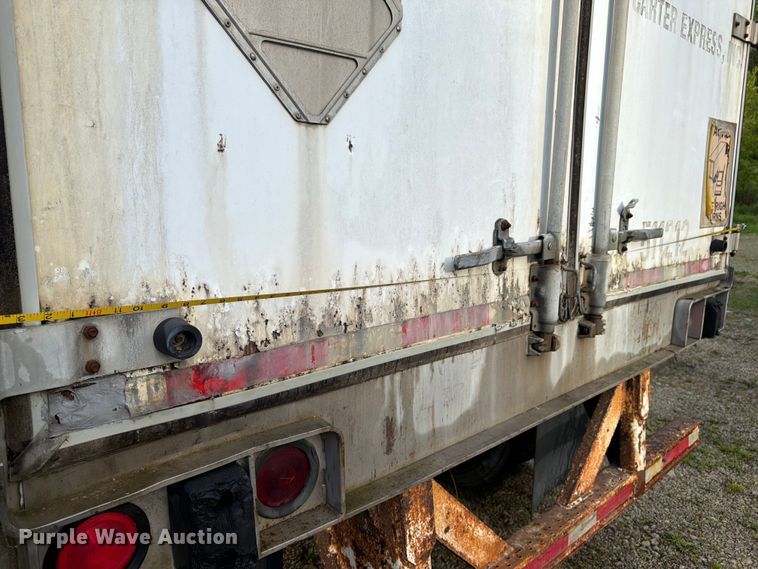 image for item EW2051 2004 Utility Trailer Manufacturer dry van trailer