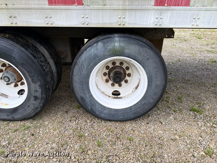 image for item EW2051 2004 Utility Trailer Manufacturer dry van trailer