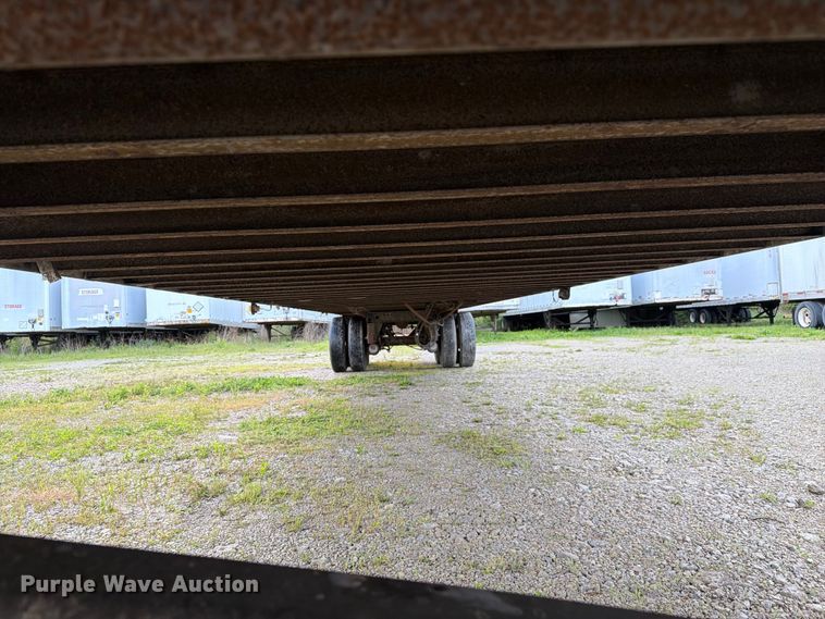 image for item EW2053 2002 Utility Trailer Mfg. Co. dry van trailer