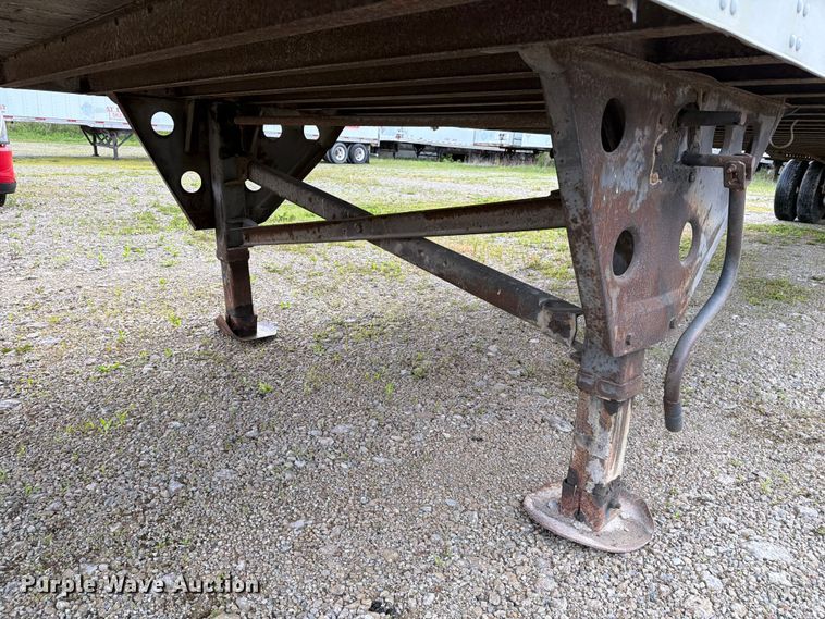 image for item EW2053 2002 Utility Trailer Mfg. Co. dry van trailer
