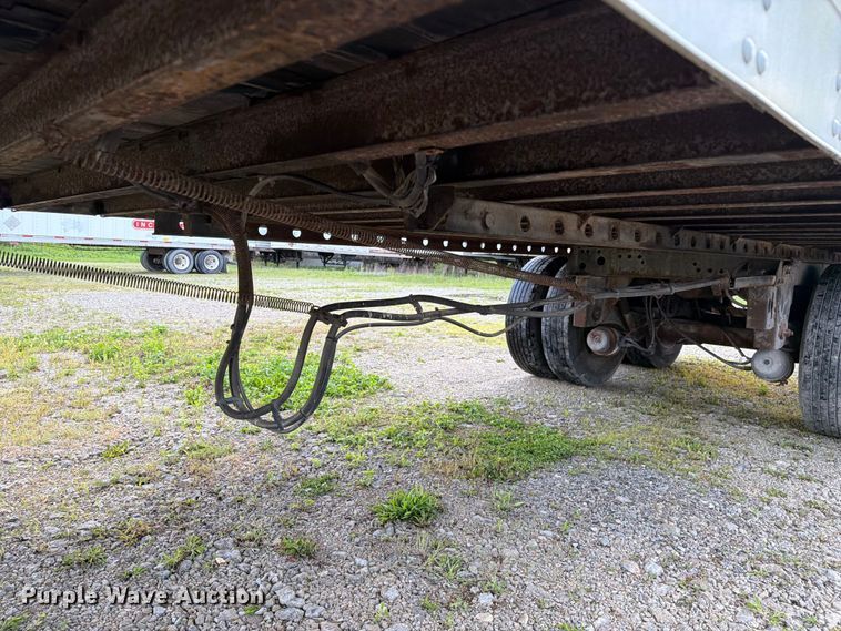 image for item EW2053 2002 Utility Trailer Mfg. Co. dry van trailer