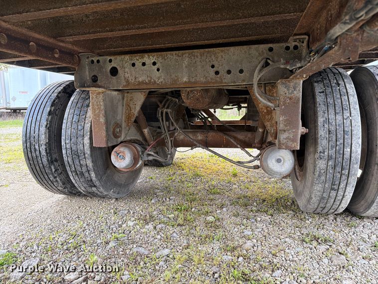 image for item EW2053 2002 Utility Trailer Mfg. Co. dry van trailer