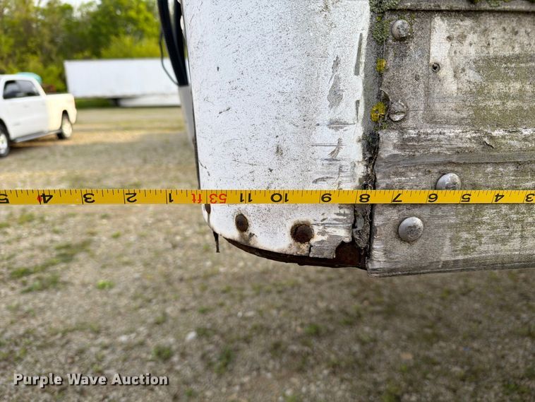 image for item EW2053 2002 Utility Trailer Mfg. Co. dry van trailer