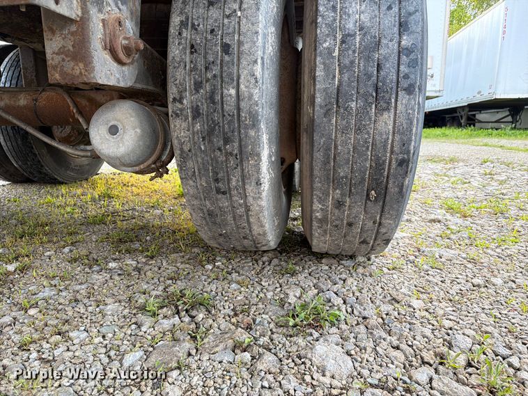 image for item EW2053 2002 Utility Trailer Mfg. Co. dry van trailer