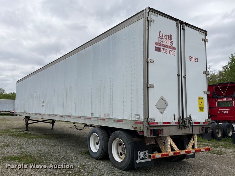 image for item EW2059 2004 Utility dry van trailer