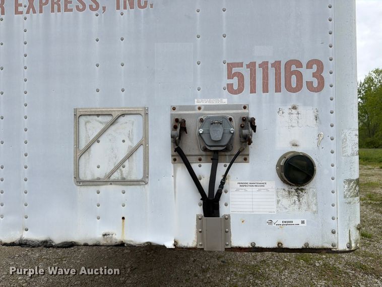 image for item EW2059 2004 Utility dry van trailer