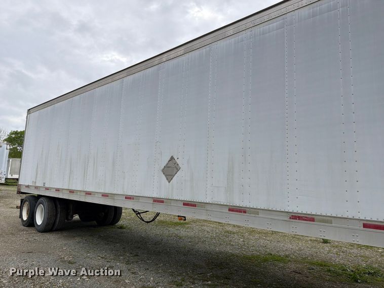 image for item EW2059 2004 Utility dry van trailer