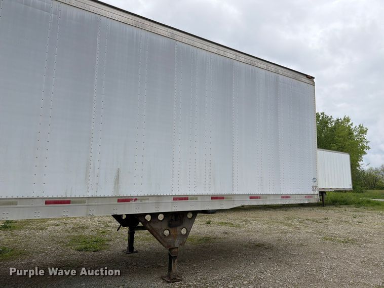 image for item EW2059 2004 Utility dry van trailer