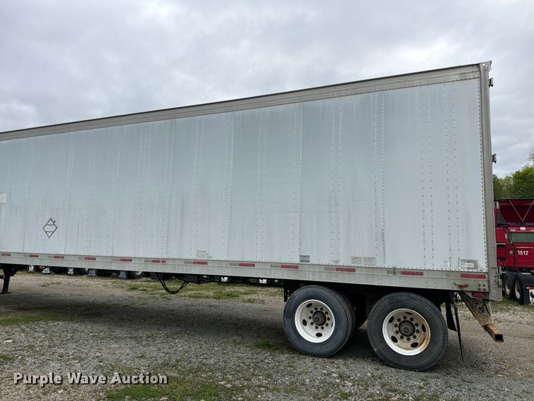 image for item EW2059 2004 Utility dry van trailer