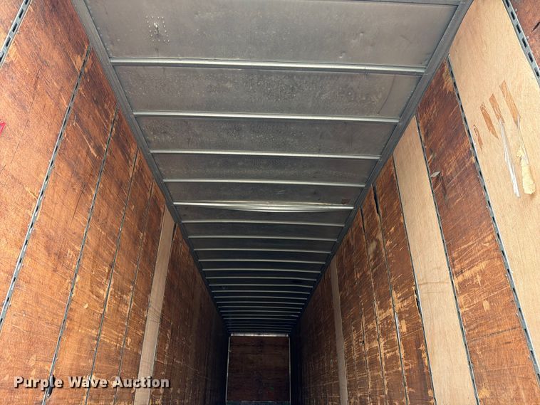 image for item EW2059 2004 Utility dry van trailer