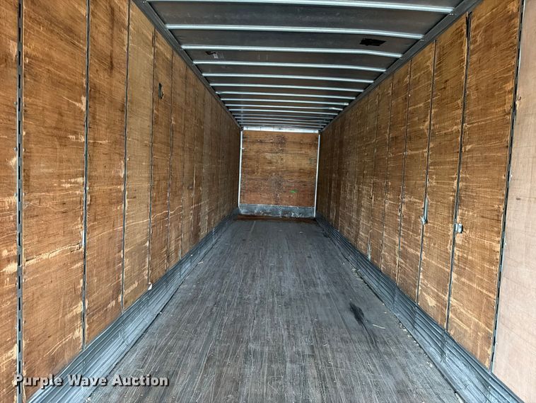 image for item EW2059 2004 Utility dry van trailer
