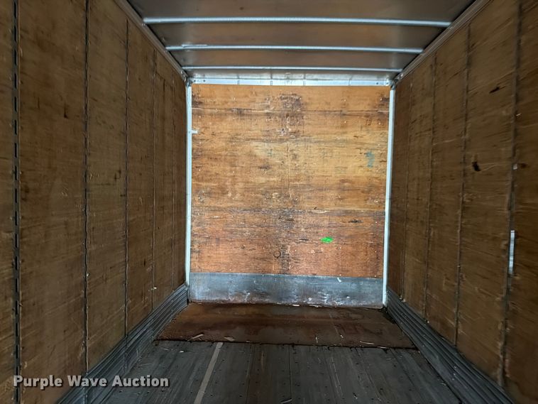 image for item EW2059 2004 Utility dry van trailer