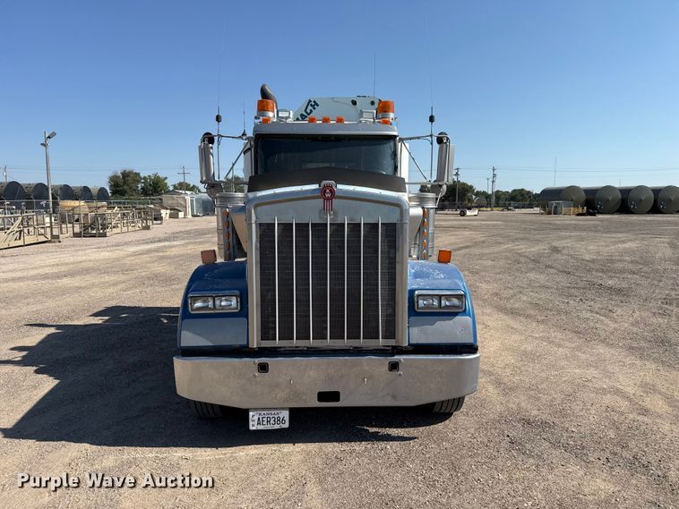 image for item EW4020 2009 Kenworth W900 crane truck