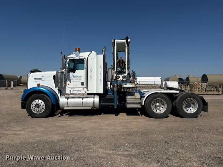 image for item EW4020 2009 Kenworth W900 crane truck