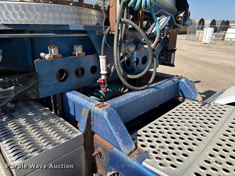 image for item EW4020 2009 Kenworth W900 crane truck