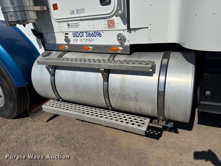 image for item EW4020 2009 Kenworth W900 crane truck