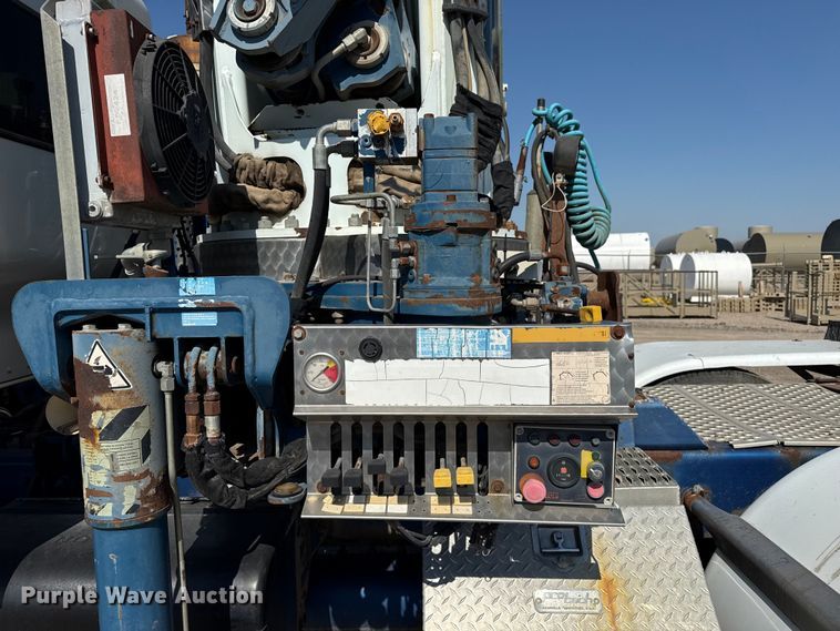 image for item EW4020 2009 Kenworth W900 crane truck