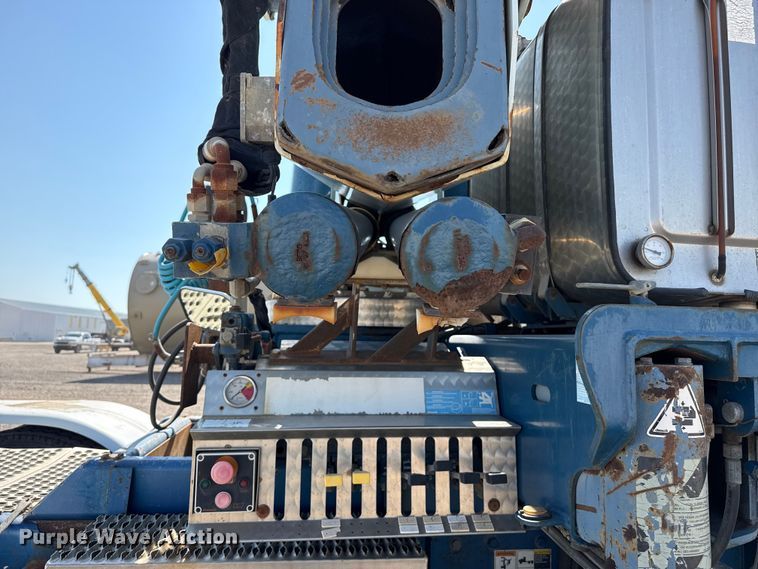 image for item EW4020 2009 Kenworth W900 crane truck