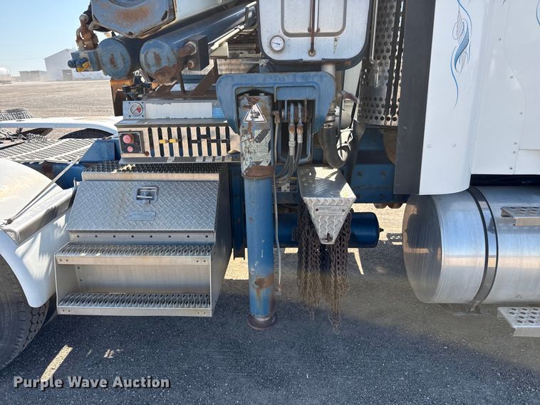 image for item EW4020 2009 Kenworth W900 crane truck