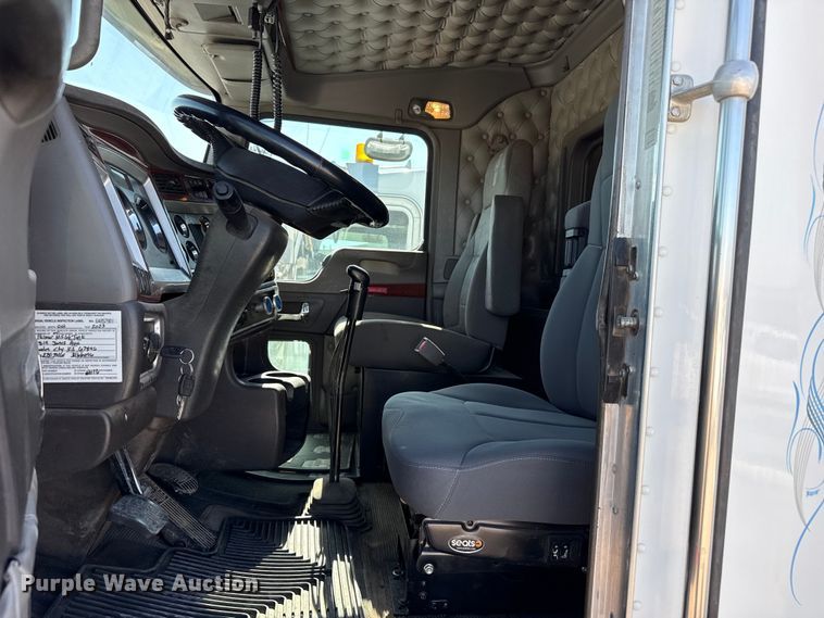 image for item EW4020 2009 Kenworth W900 crane truck