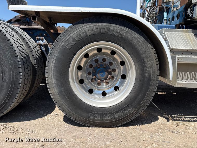 image for item EW4020 2009 Kenworth W900 crane truck
