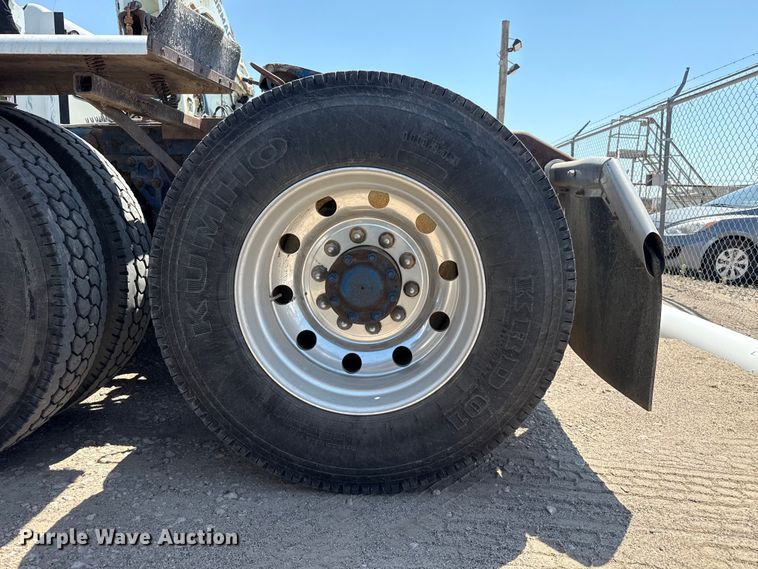 image for item EW4020 2009 Kenworth W900 crane truck