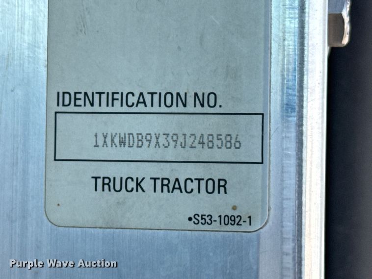 image for item EW4020 2009 Kenworth W900 crane truck