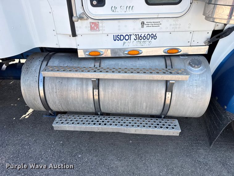 image for item EW4021 2009 Kenworth W900 crane truck