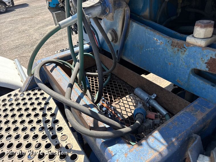 image for item EW4021 2009 Kenworth W900 crane truck