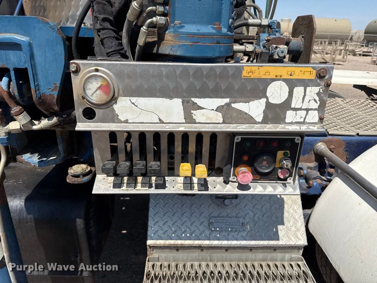 image for item EW4021 2009 Kenworth W900 crane truck