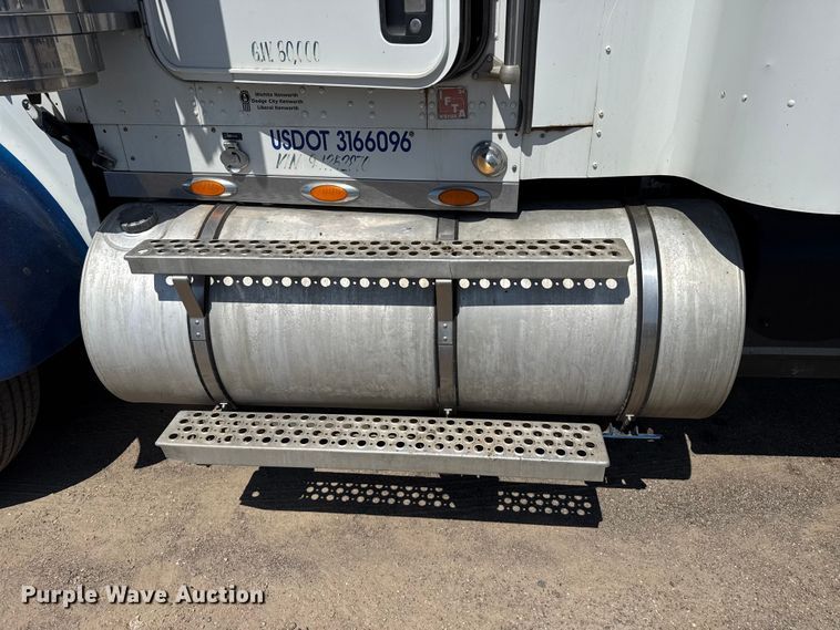 image for item EW4021 2009 Kenworth W900 crane truck
