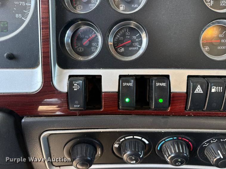 image for item EW4021 2009 Kenworth W900 crane truck