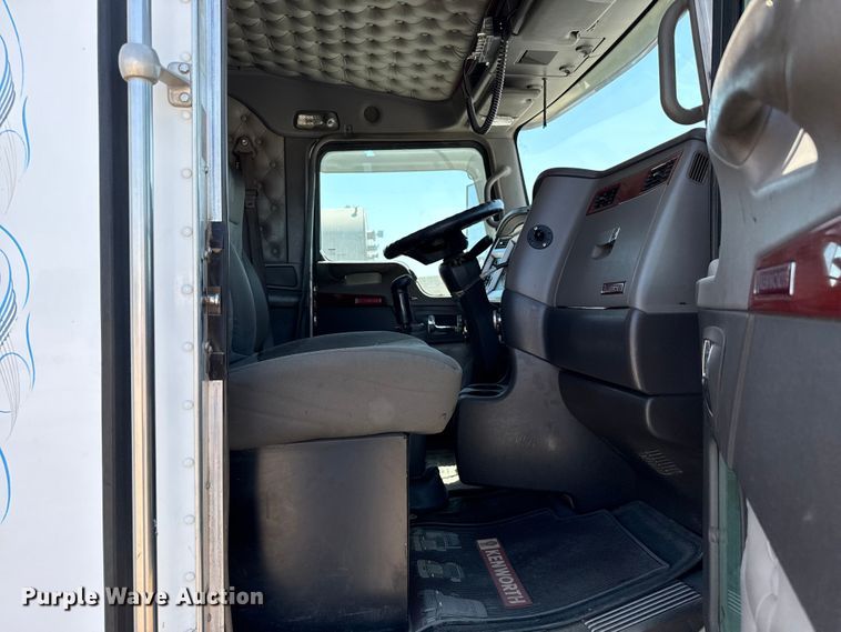 image for item EW4021 2009 Kenworth W900 crane truck