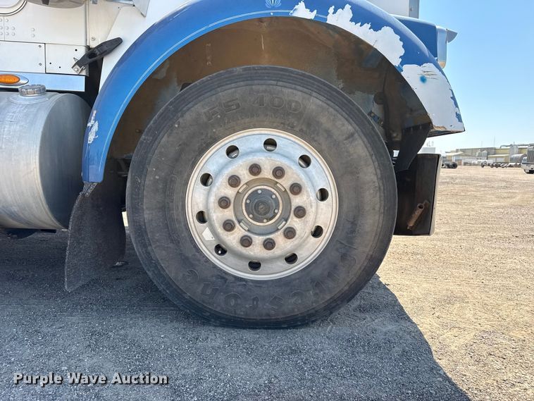 image for item EW4021 2009 Kenworth W900 crane truck