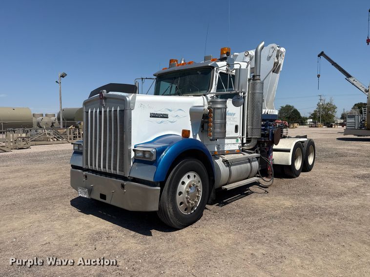 image for item EW4024 2006 Kenworth W900 crane truck
