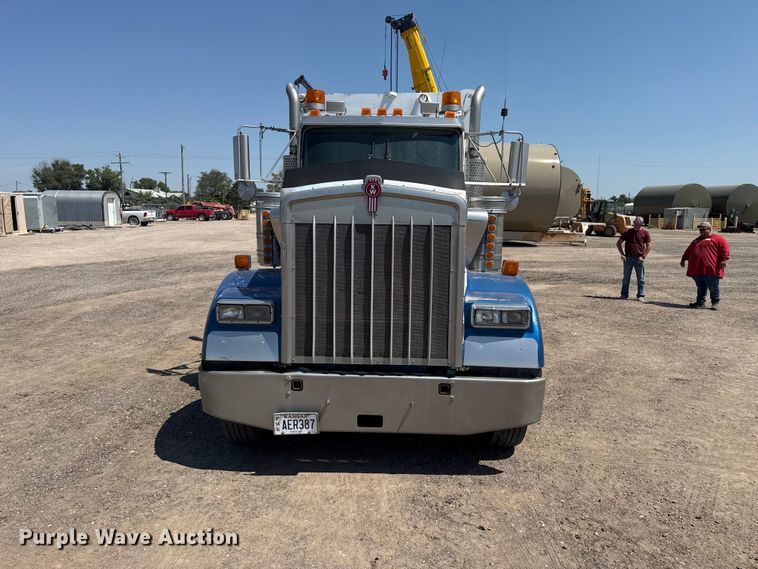 image for item EW4024 2006 Kenworth W900 crane truck