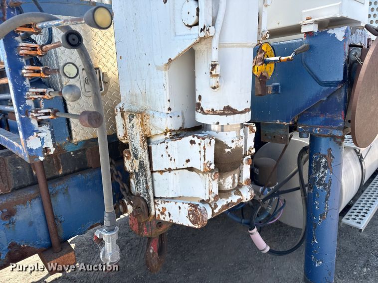 image for item EW4024 2006 Kenworth W900 crane truck