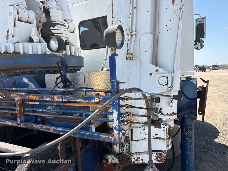 image for item EW4024 2006 Kenworth W900 crane truck