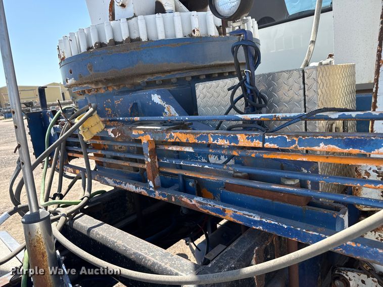 image for item EW4024 2006 Kenworth W900 crane truck