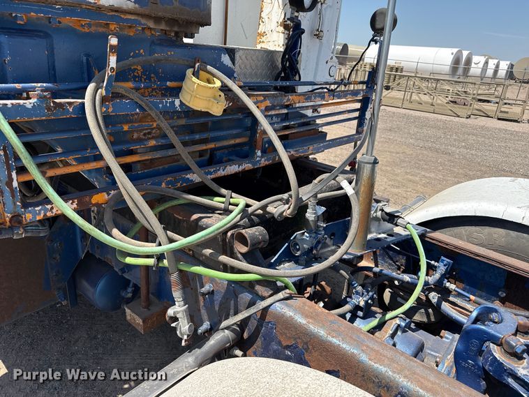 image for item EW4024 2006 Kenworth W900 crane truck