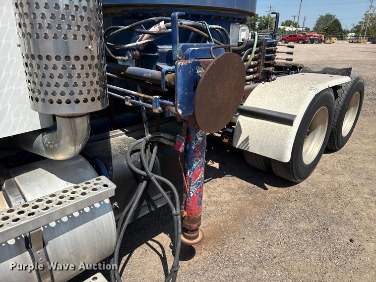 image for item EW4024 2006 Kenworth W900 crane truck