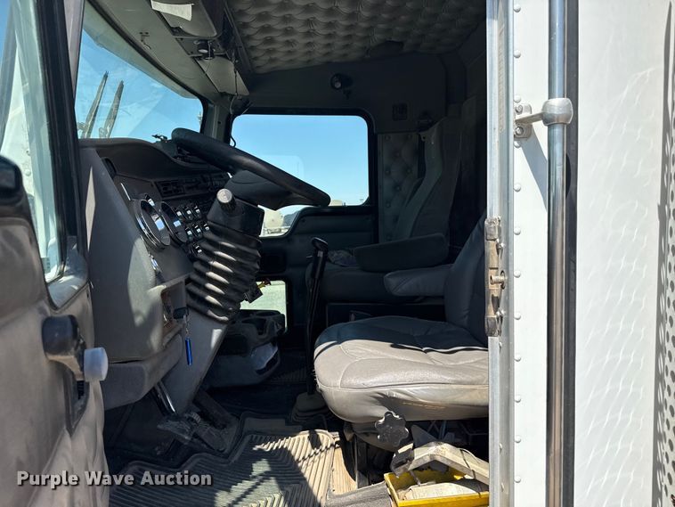 image for item EW4024 2006 Kenworth W900 crane truck
