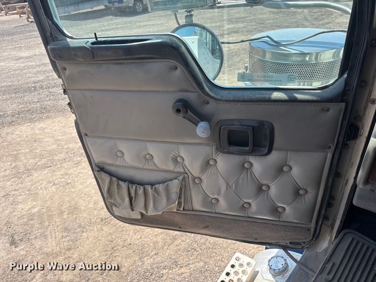 image for item EW4024 2006 Kenworth W900 crane truck