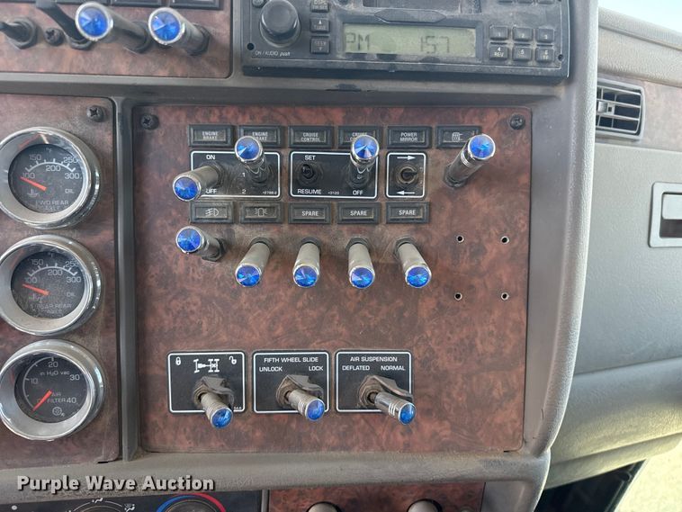 image for item EW4024 2006 Kenworth W900 crane truck