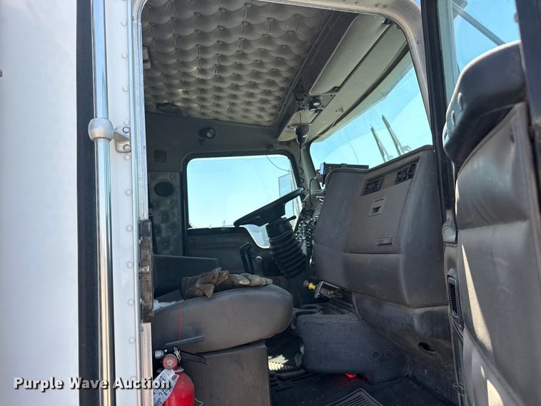 image for item EW4024 2006 Kenworth W900 crane truck